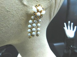 milk glass clip ears a